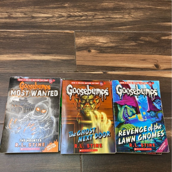 GOOSEBUMPS Mostly Ghostly Just Beyond by R.L. STINE LOT of 8 newer versions - Picture 3 of 4